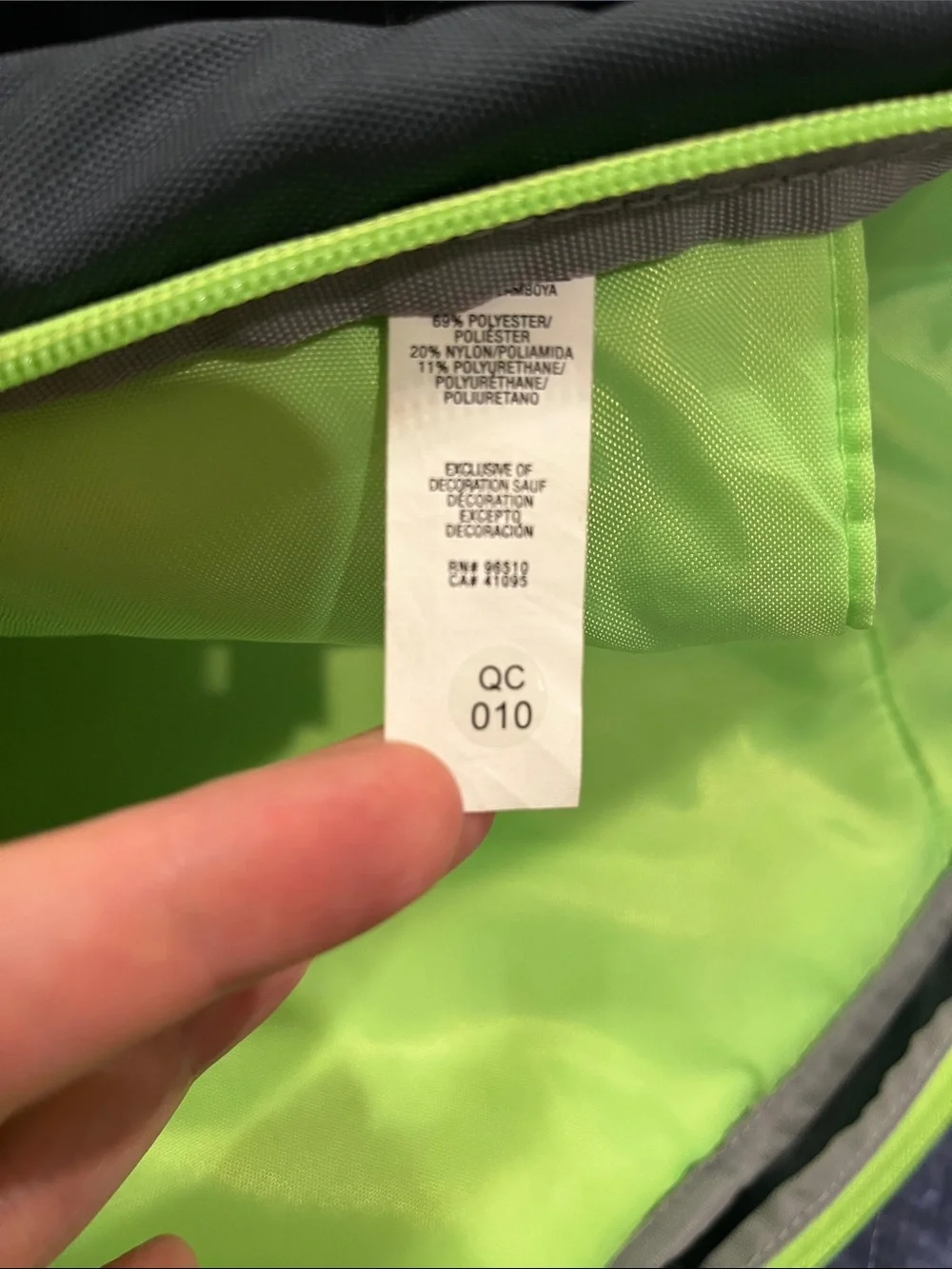 Under Armour there flaw